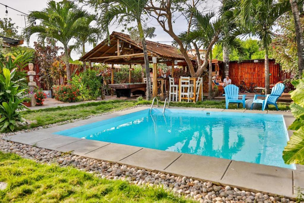 פדאסי Hotel Carey מראה חיצוני תמונה
